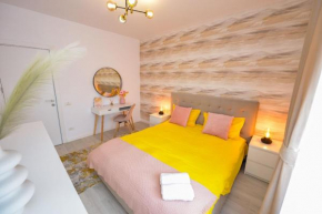 Bucharest Apartment - Private Parking